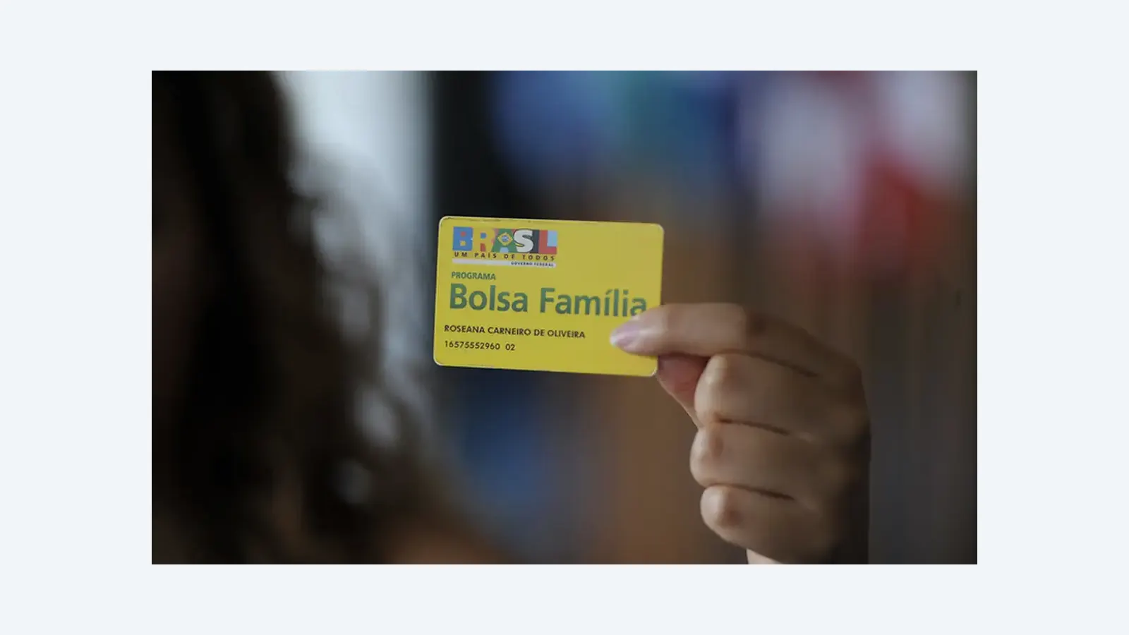 Fome diminui em lares do Bolsa Família liderados por mulheres no Brasil