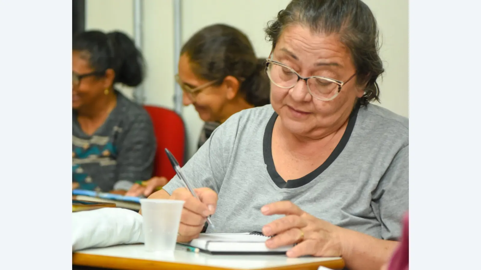 UEMS e Funsat lançam curso de português para migrantes em Campo Grande