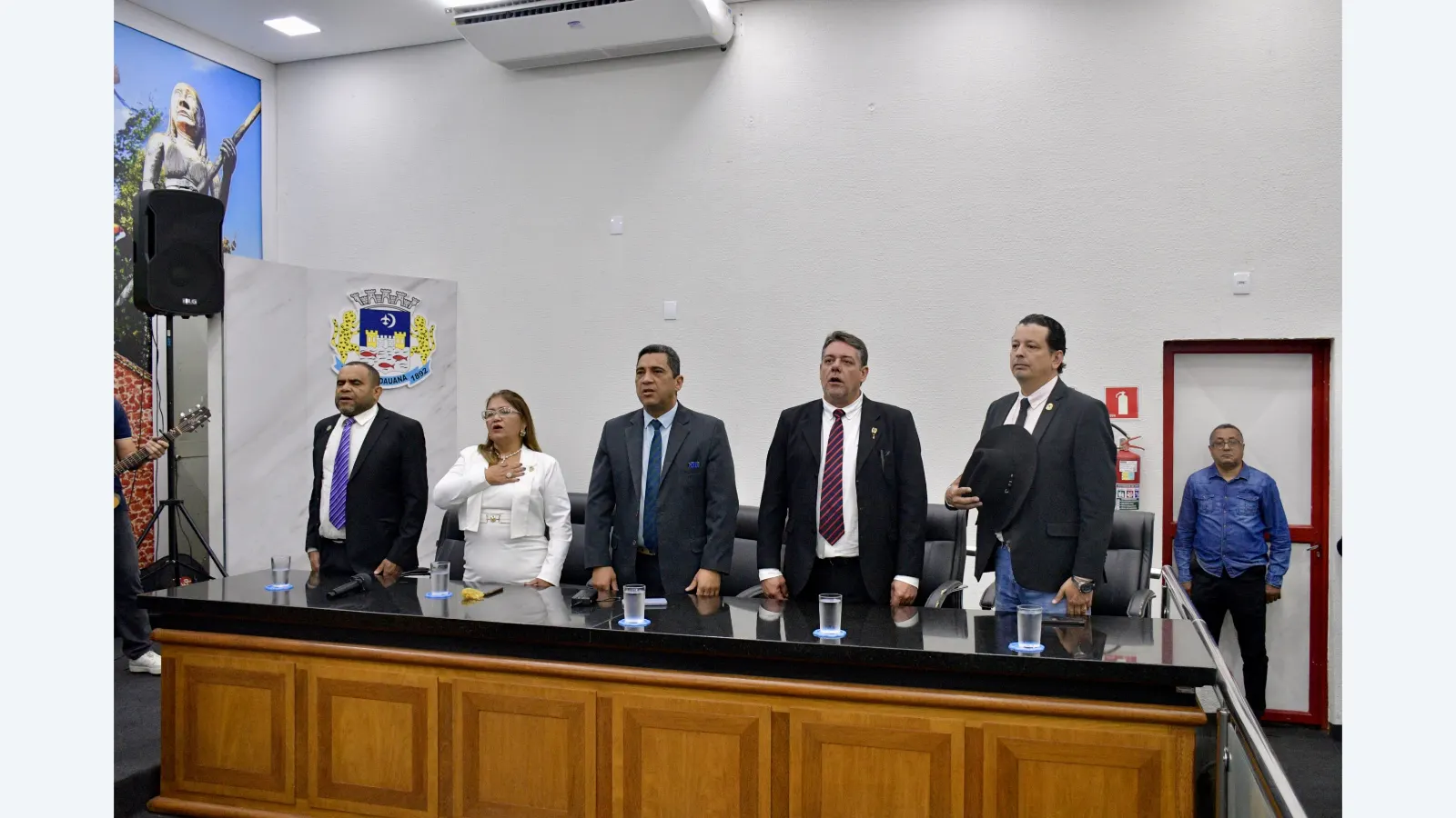 Ministério Pastoral Recebe Título de Honra em Sessão Solene
