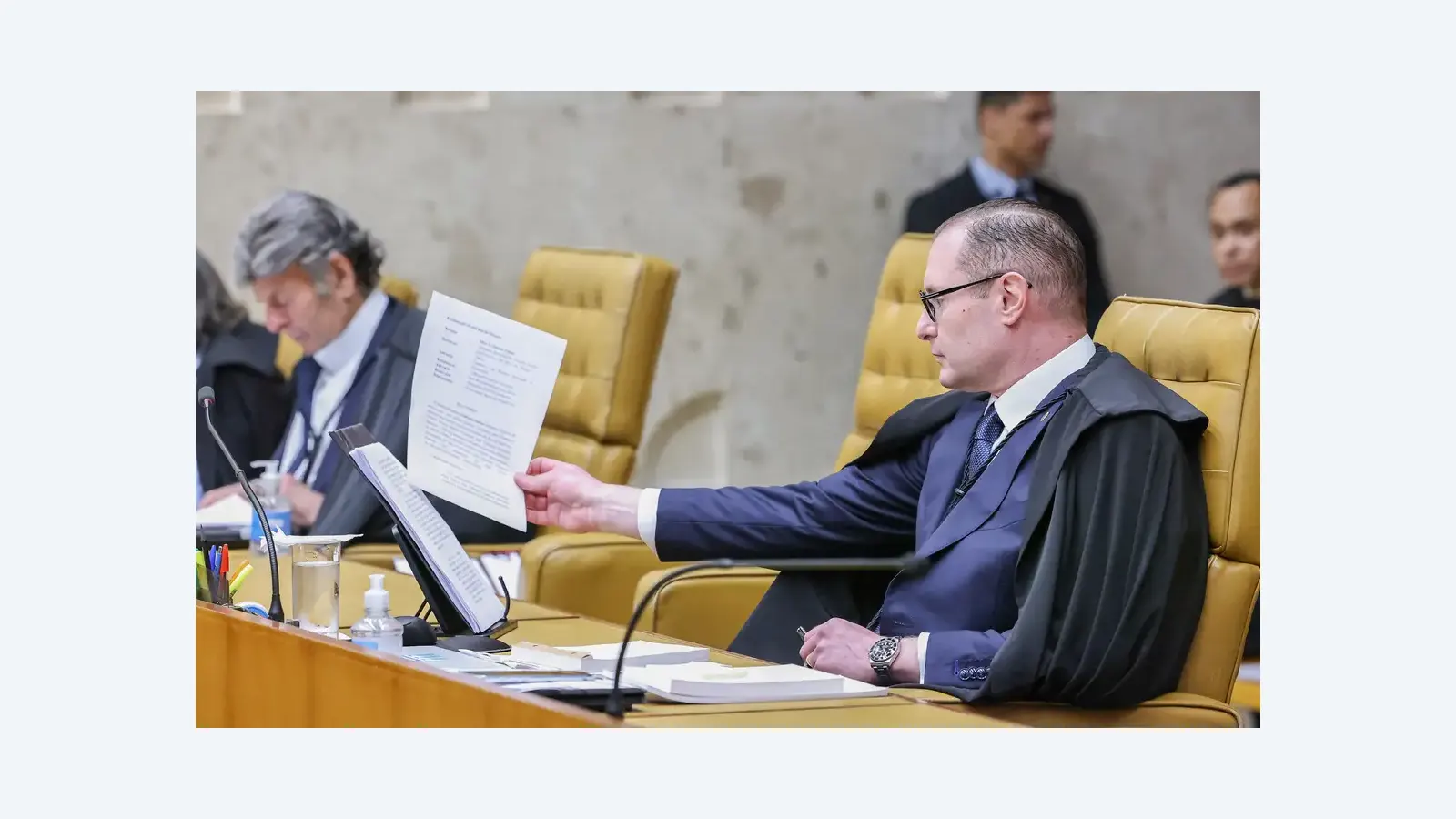 Ministro Zanin apoia eleições diretas para governador do Rio de Janeiro