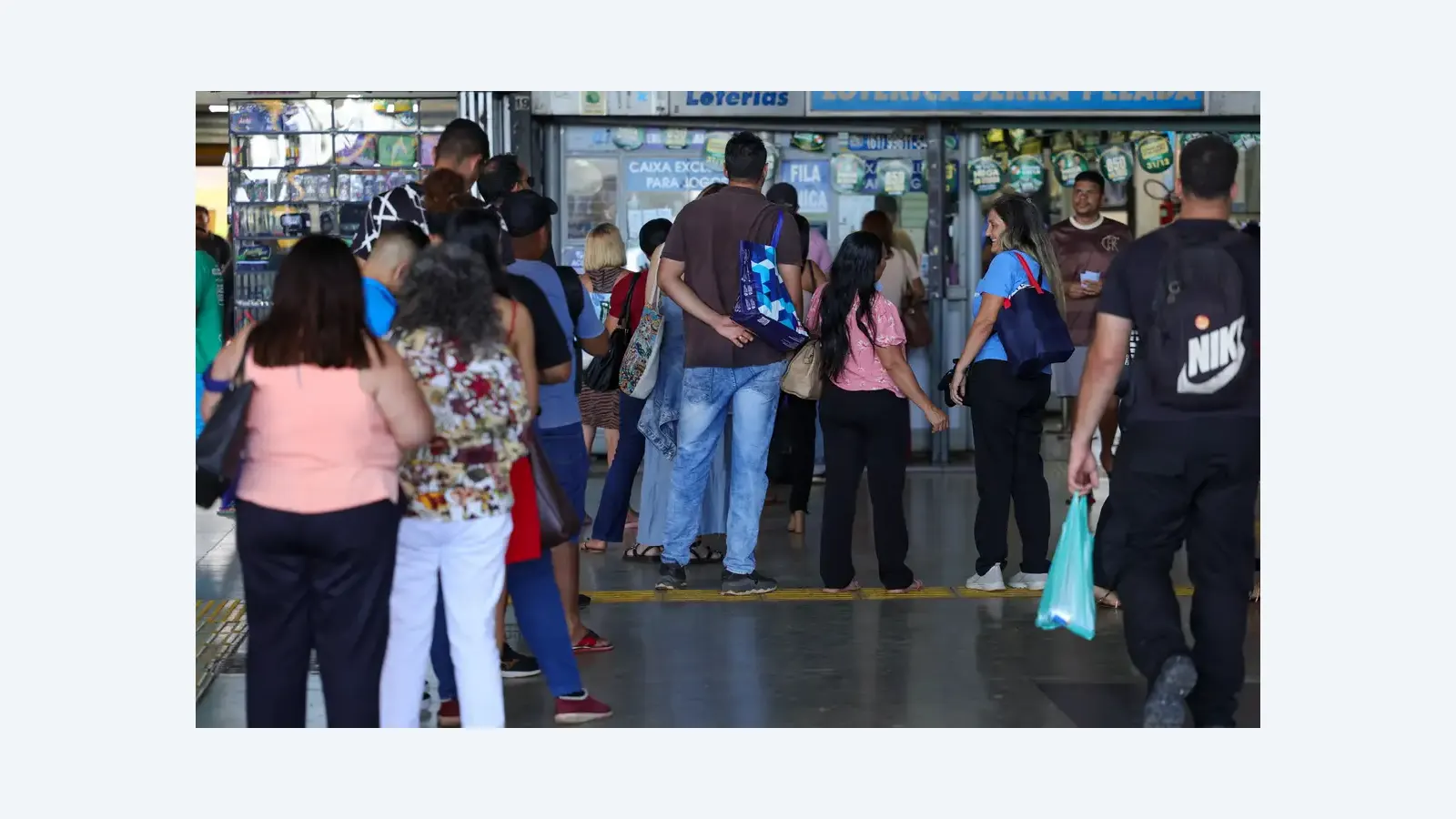 Mega-Sena acumula e prêmio principal chega a R$ 7,5 milhões