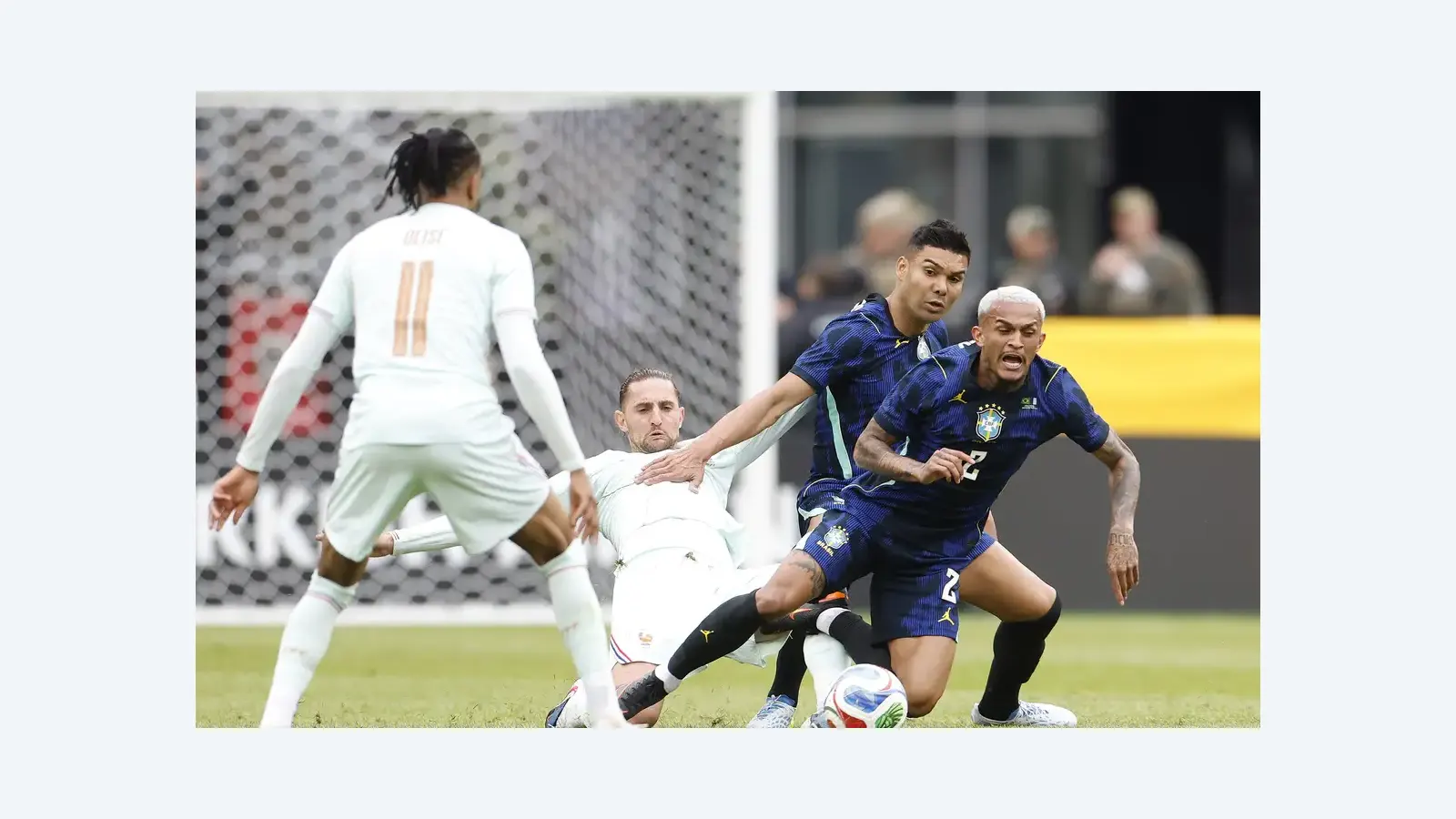 Brasil perde para França por 2 a 1 em amistoso nos EUA