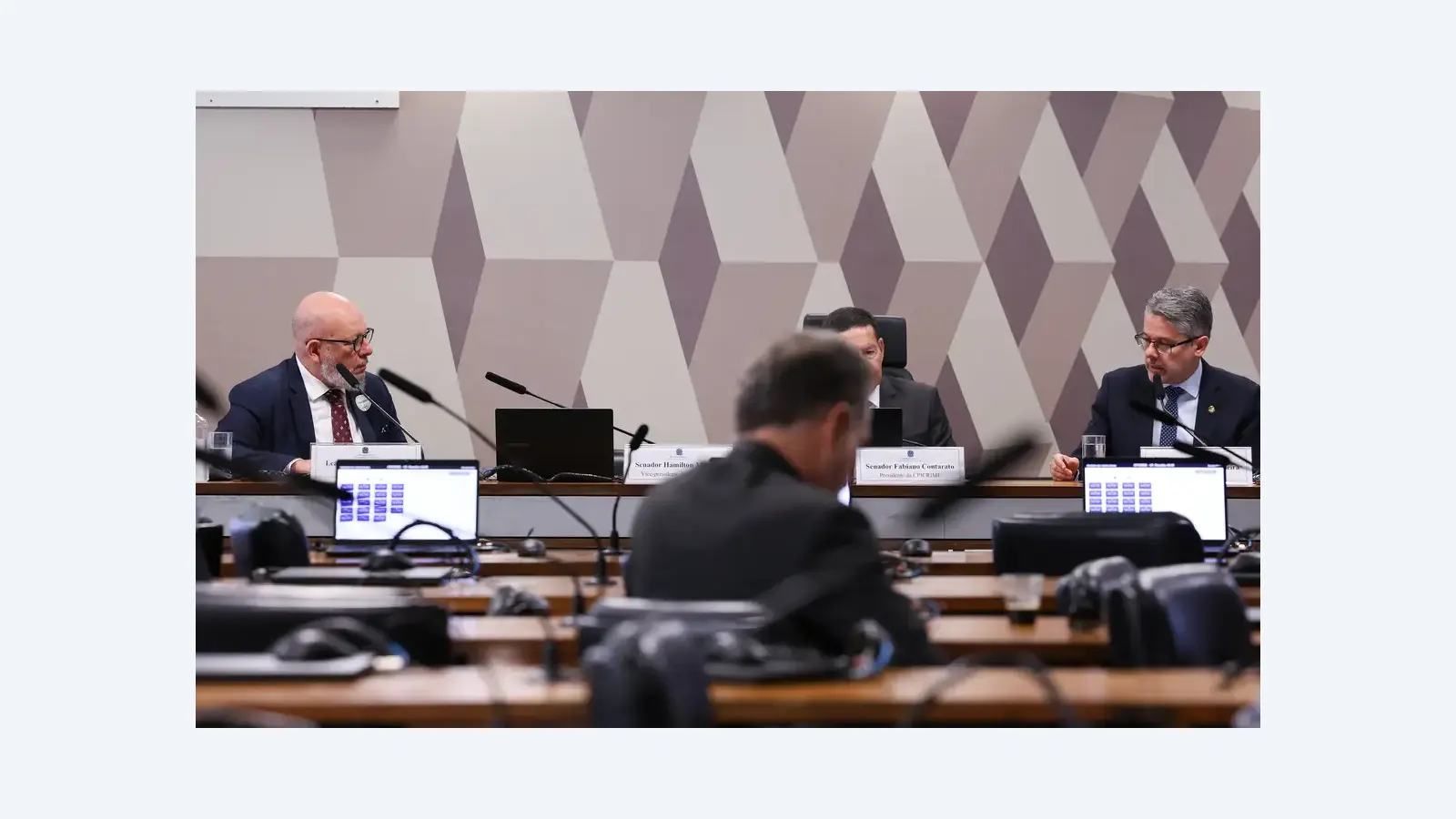 Senado convoca ex-governadores e Campos Neto para CPI do Crime Organizado