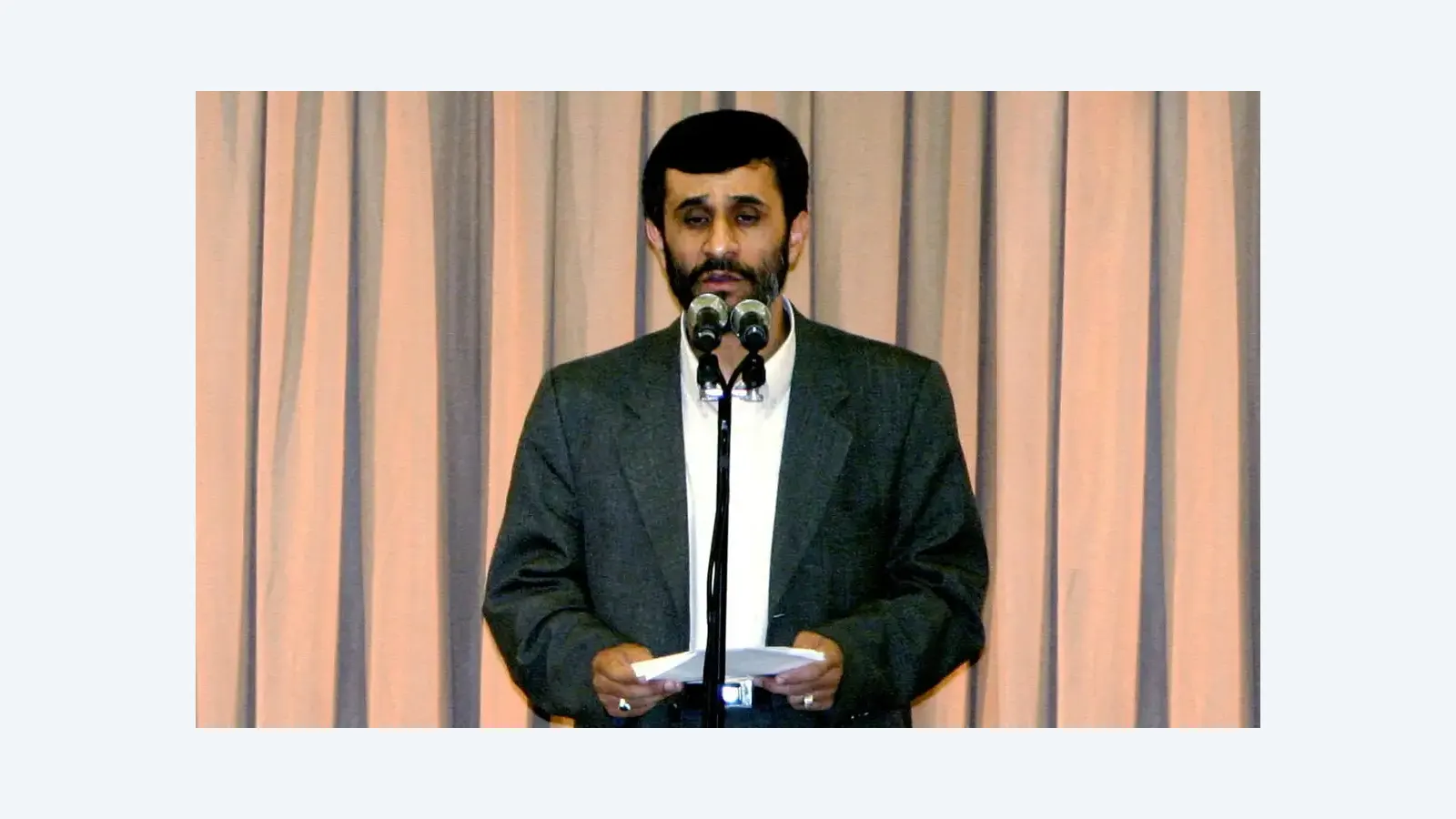 Ex-presidente iraniano Ahmadinejad morre em bombardeio em Teerã