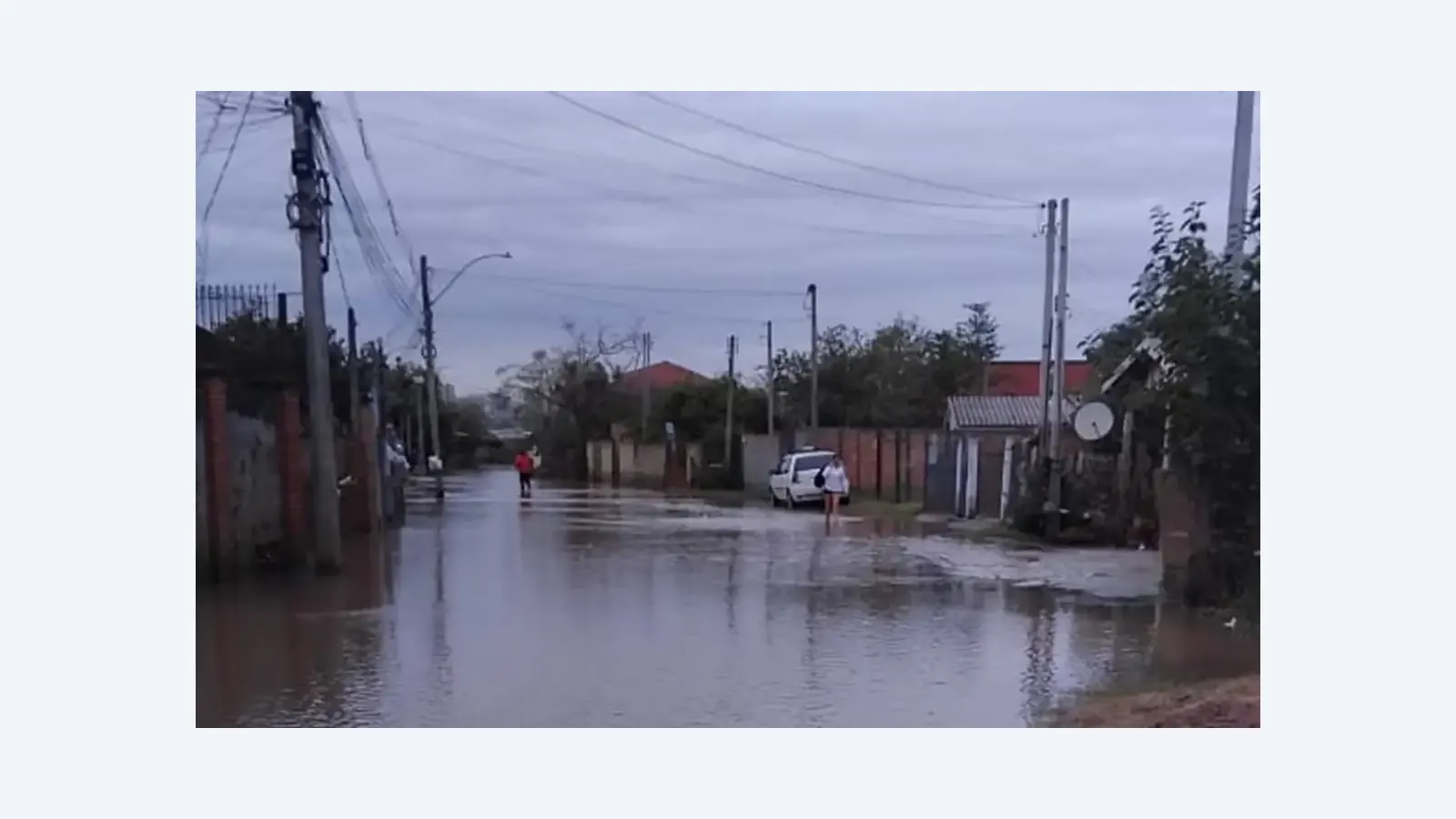 Chuvas e vendaval causam danos no noroeste do Rio Grande do Sul