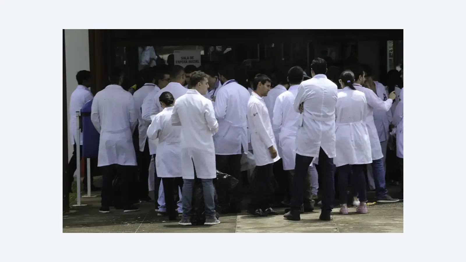 Concurso para médicos em hospitais universitários ocorre neste domingo