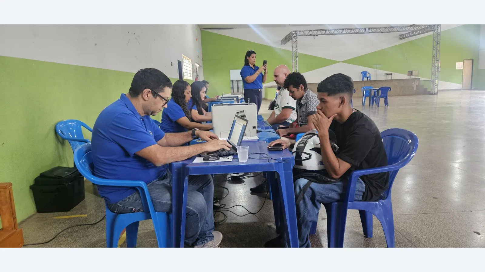 Emprega CG leva oportunidades de emprego ao Coophavila II em Campo Grande