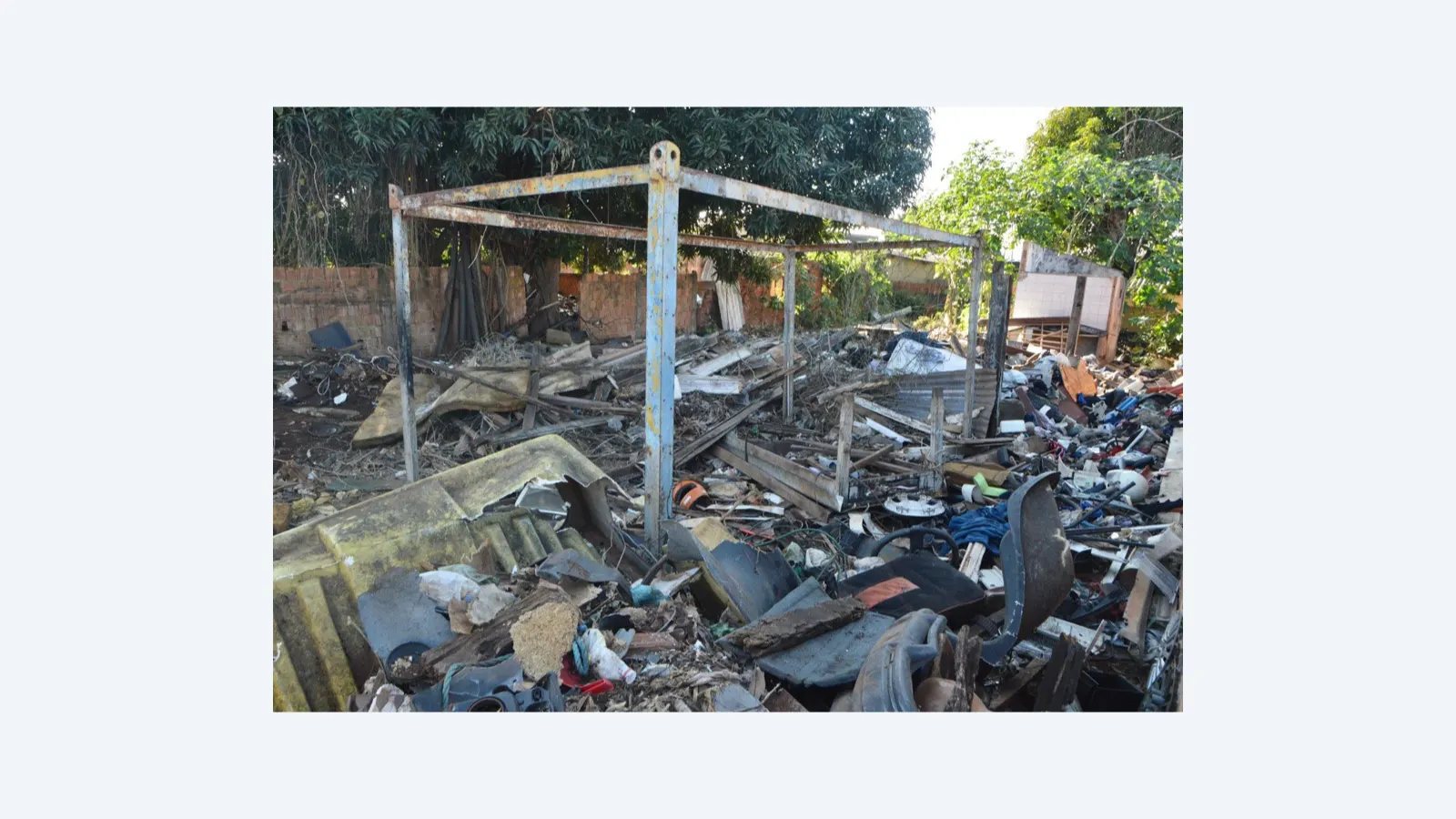 Prefeitura de Campo Grande intensifica fiscalização de terrenos baldios com app +CG