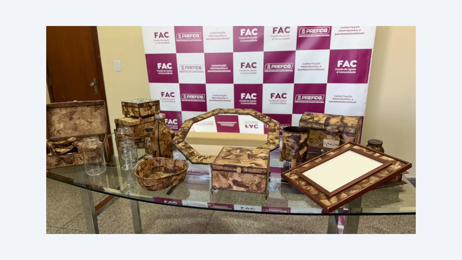 Oficina gratuita transforma filtros de café em artesanato sustentável em Campo Grande