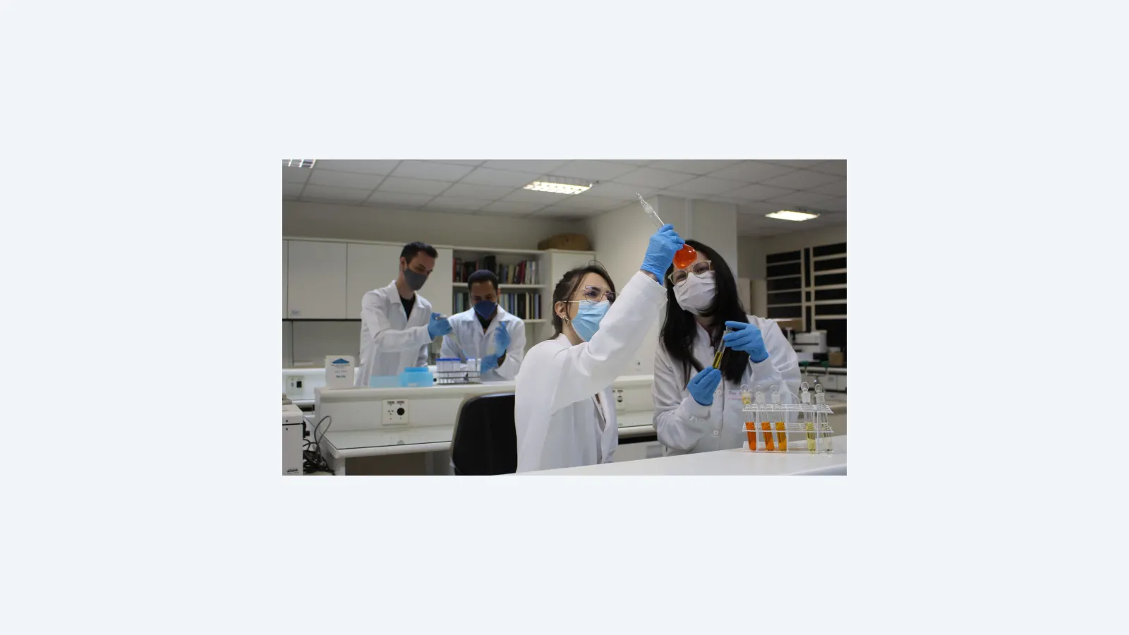 Inovação em Nanotecnologia Brasileira Promete Avanços no Tratamento de Doenças de Pele
