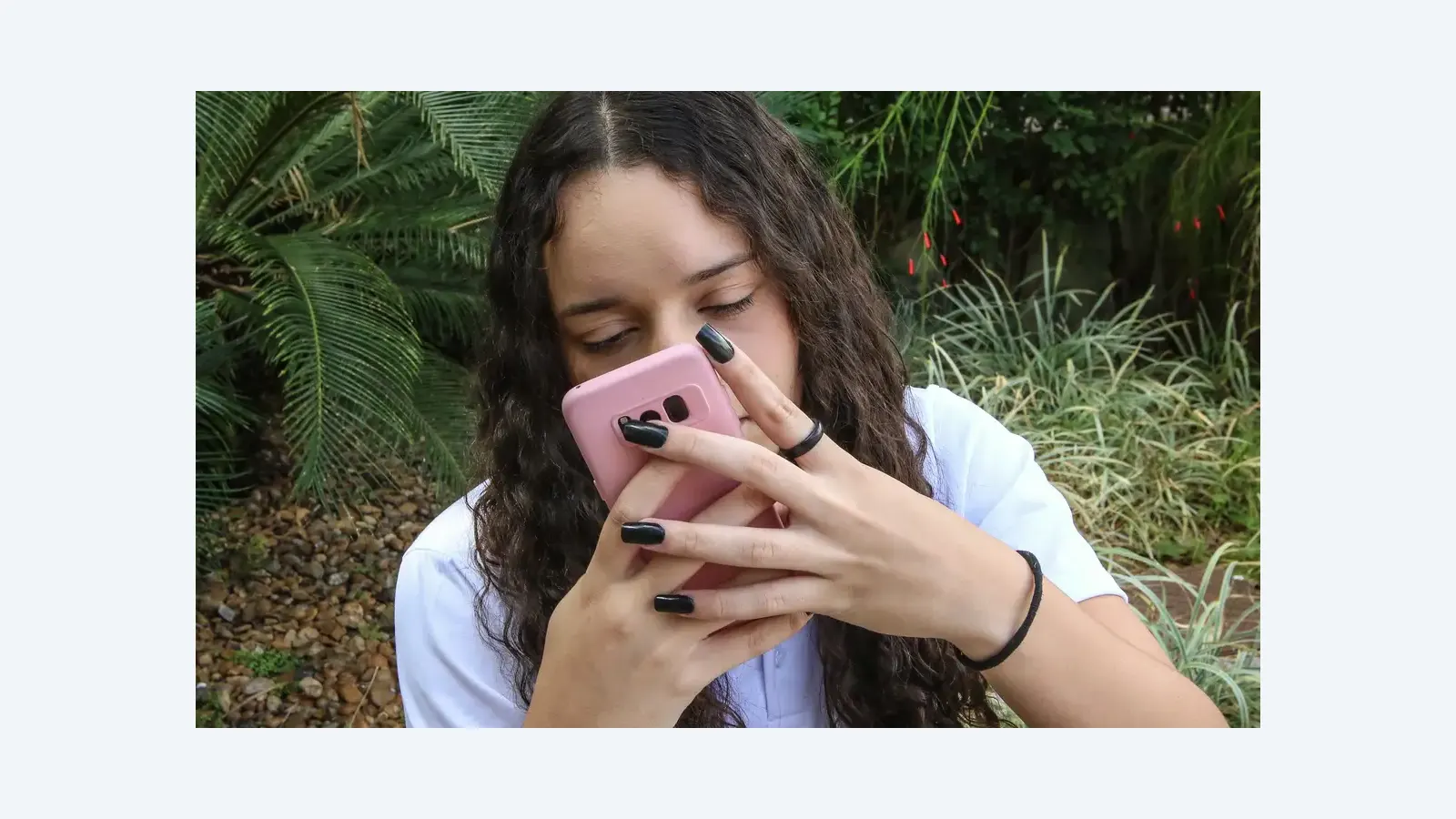 Cartilha orienta abordagem responsável da violência de gênero online
