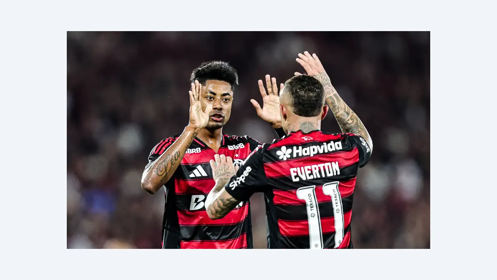 Flamengo e Cruzeiro duelam com transmissão da Rádio Nacional