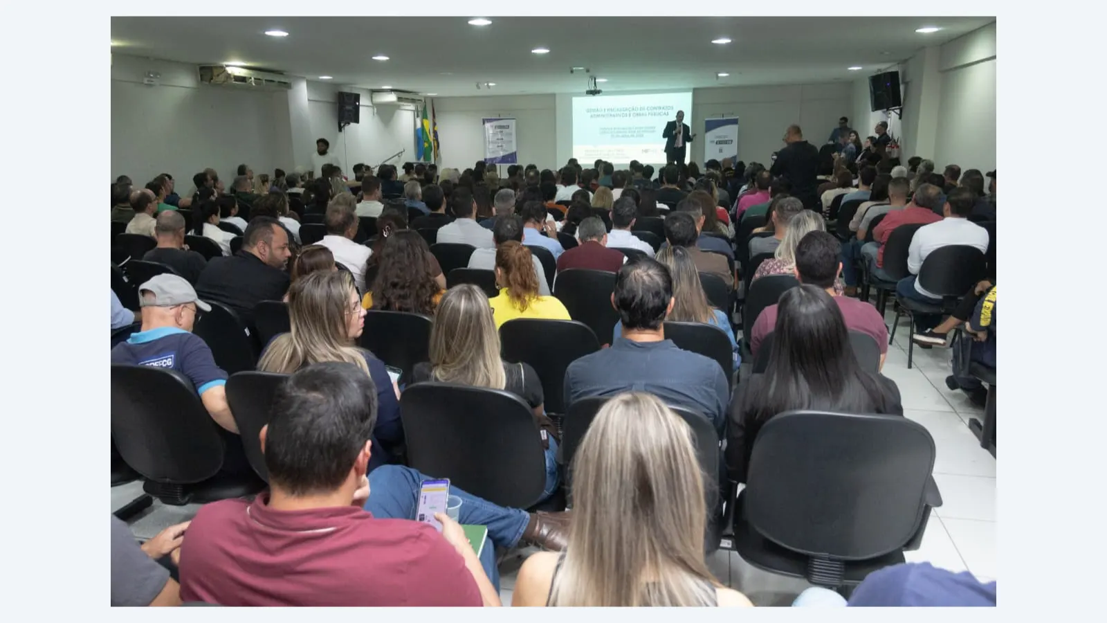Prefeitura promove palestra sobre fiscalização de contratos administrativos