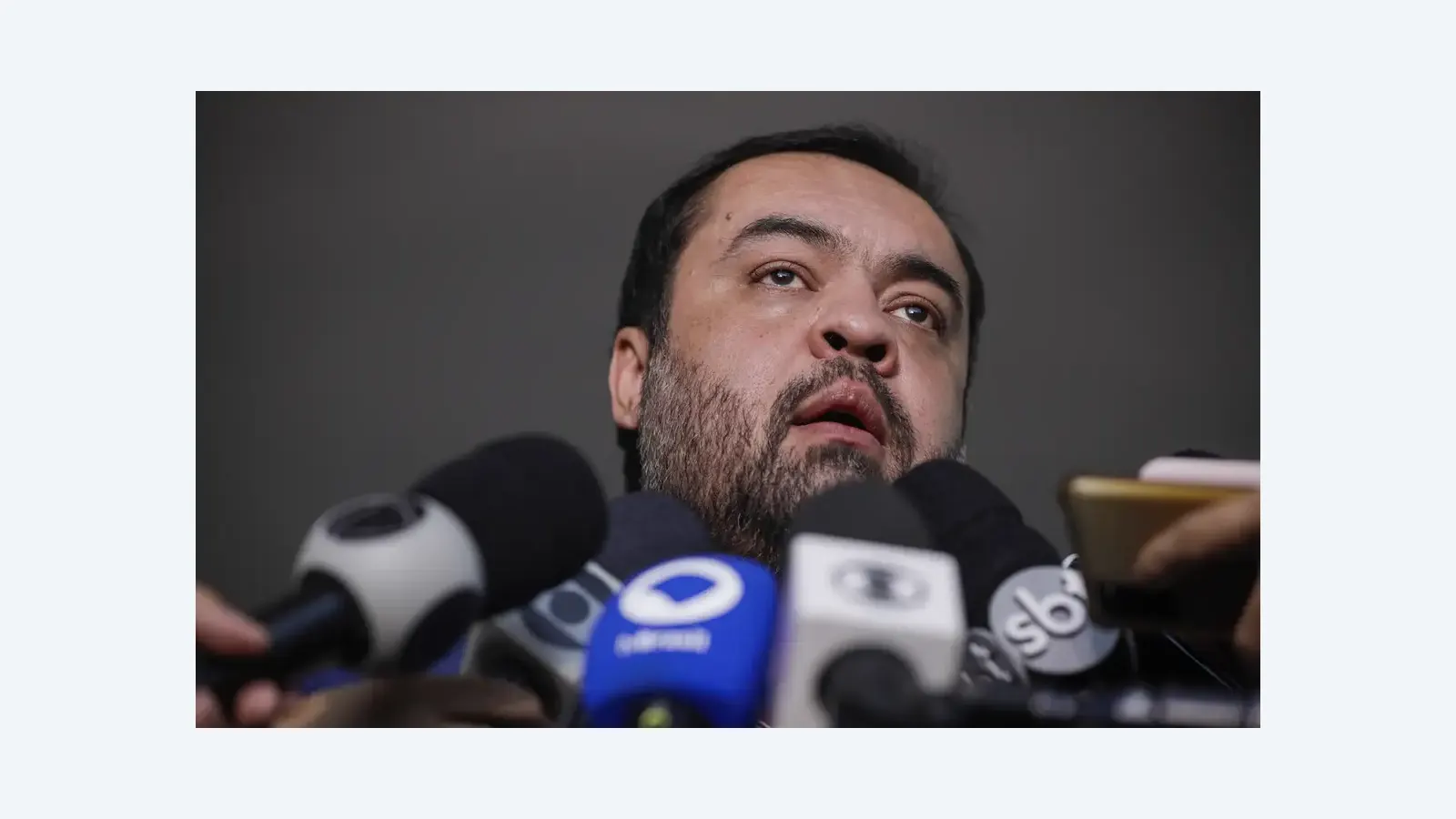 Ministro suspende julgamento sobre cassação do governador do Rio