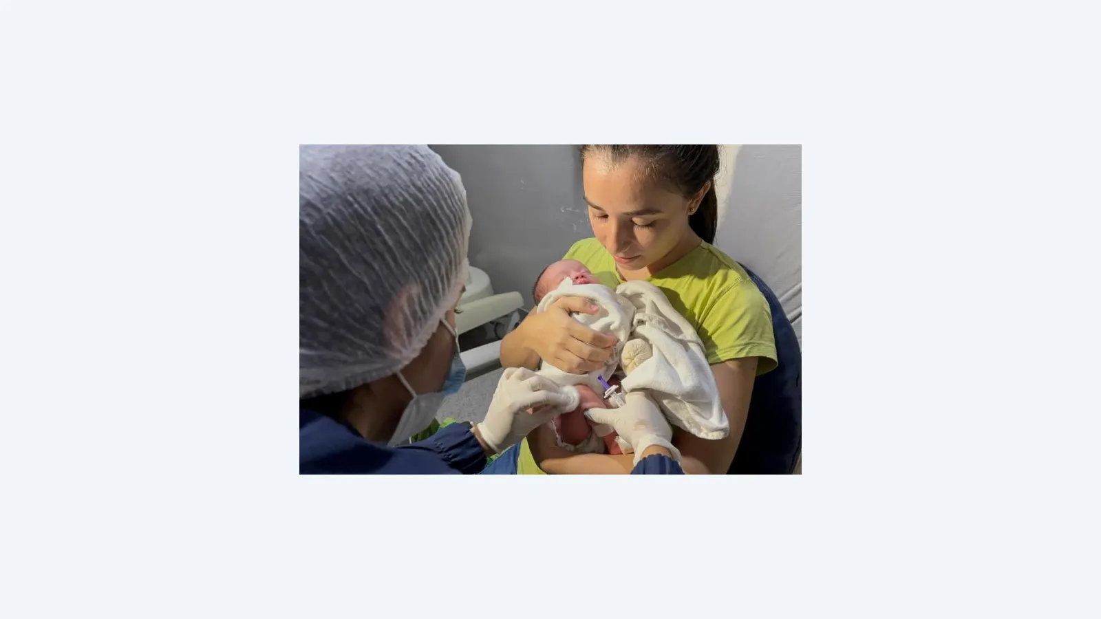 MS inicia vacinação contra bronquiolite em bebês prematuros e crianças com risco