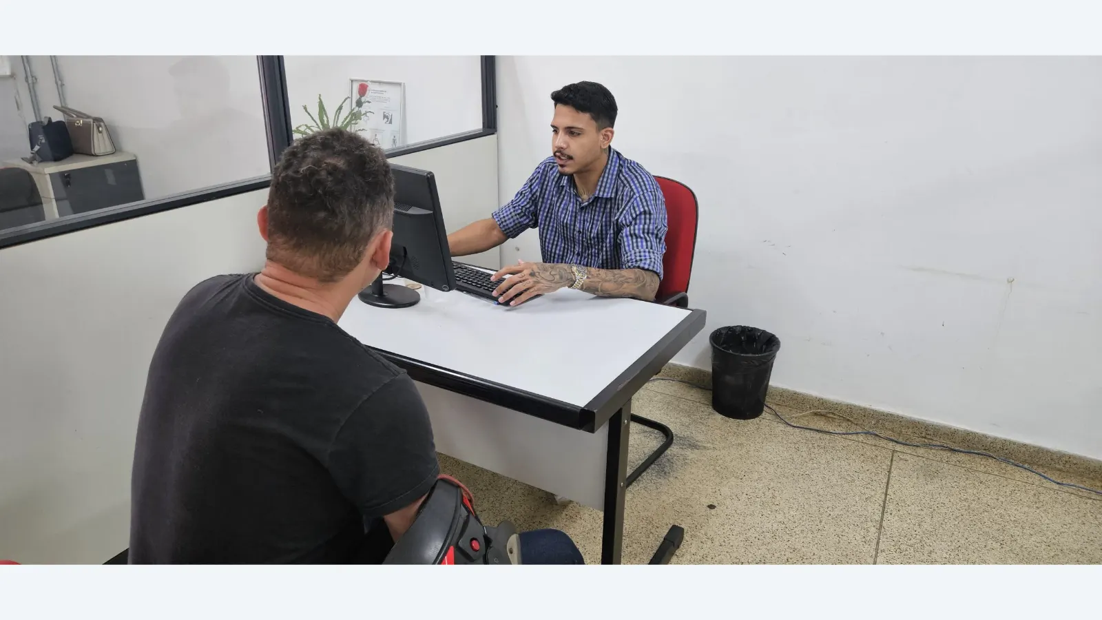 Super Vagas: Projeto em Campo Grande oferece empregos com salários altos