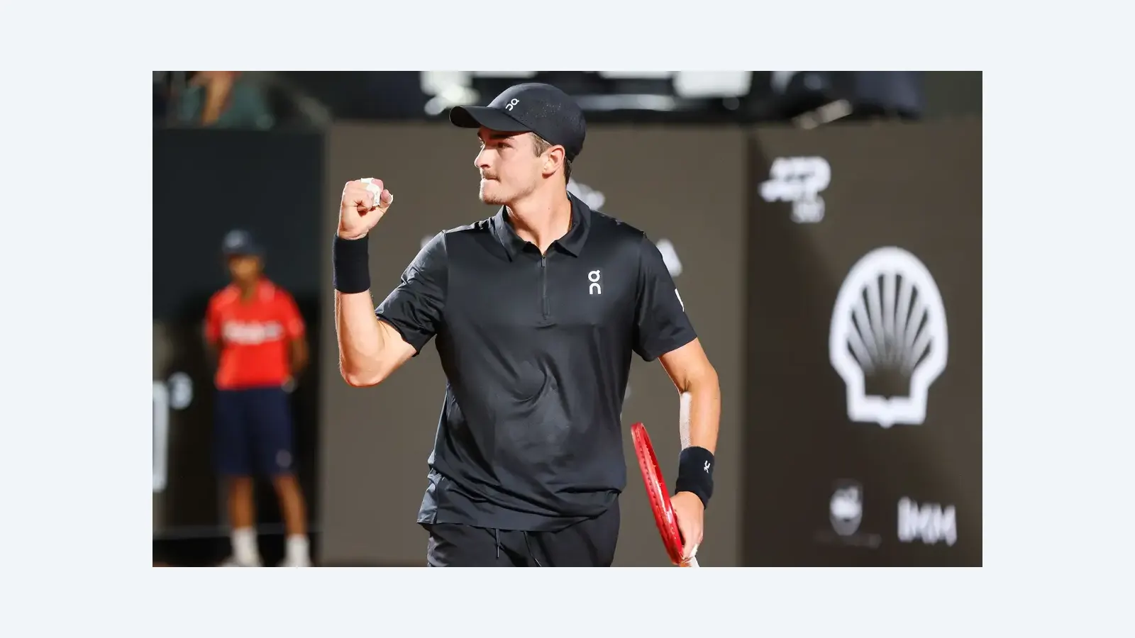 João Fonseca supera Thiago Monteiro no Rio Open em duelo brasileiro