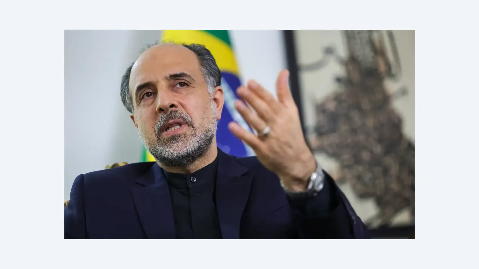 Embaixador do Irã rejeita negociações e destaca resistência popular