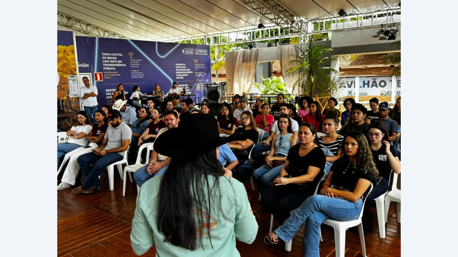 Curso na Expogrande capacita acadêmicos em cuidados no nascimento de potros