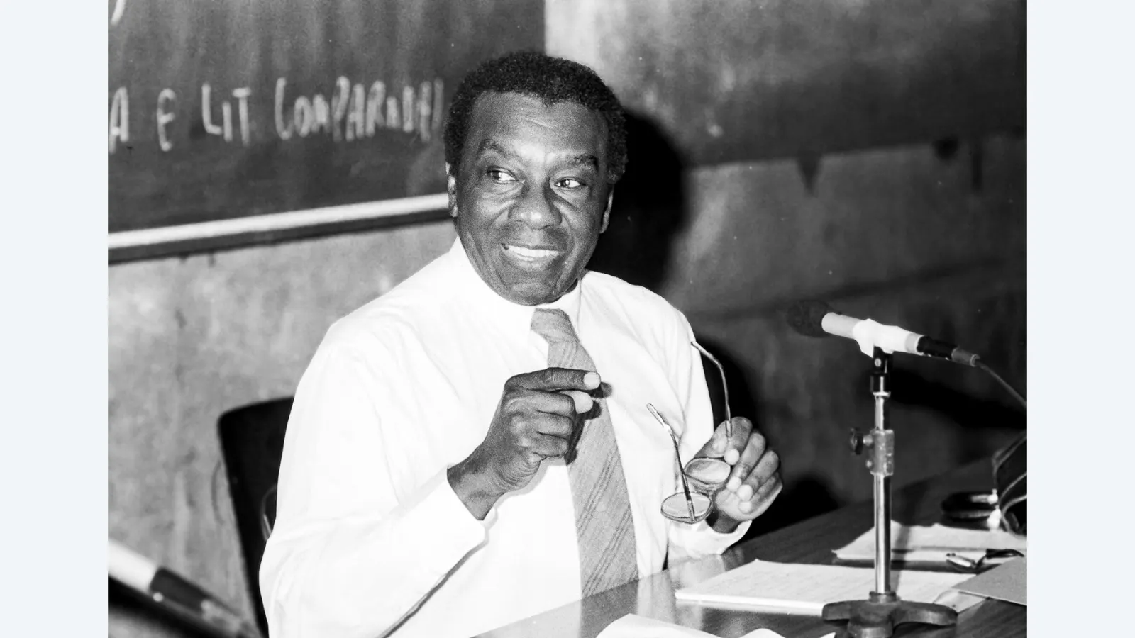 Milton Santos: A Trajetória de um Intelectual Brasileiro no Cenário Global