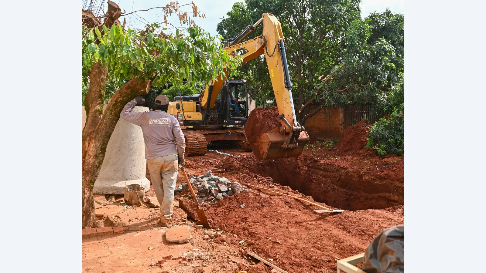 Pavimentação e drenagem começam em 12 ruas do Guanandi II, em Campo Grande