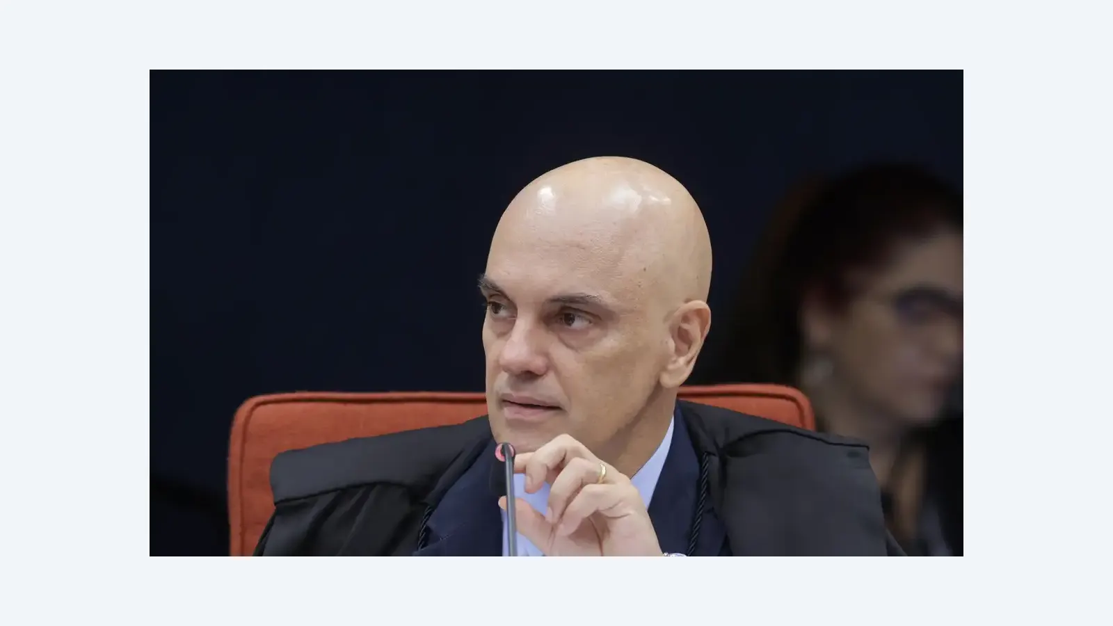 Moraes rejeita visita de assessor americano a Bolsonaro na Papudinha