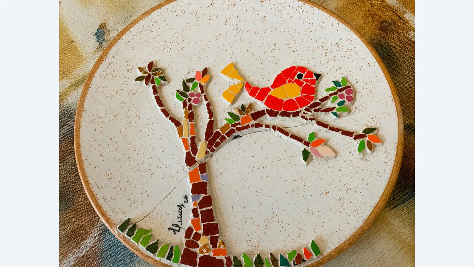 Ateliê Aberto: Workshop de Mosaico Transformará Pratos Quebrados em Arte
