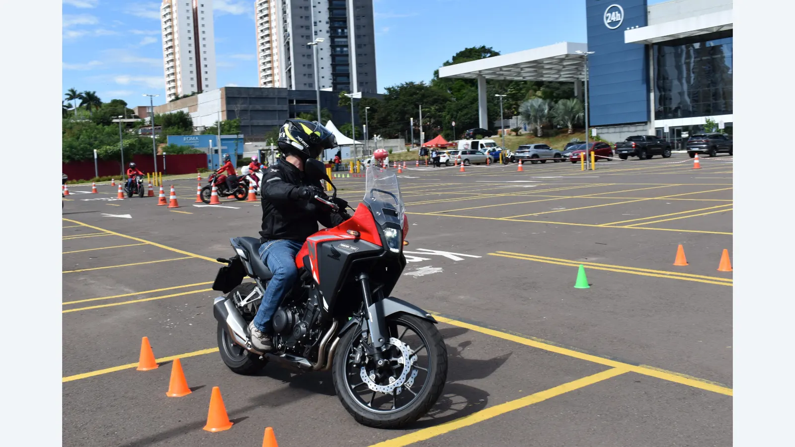 Curso Gratuito de Pilotagem Segura em Campo Grande Promove Segurança no Trânsito