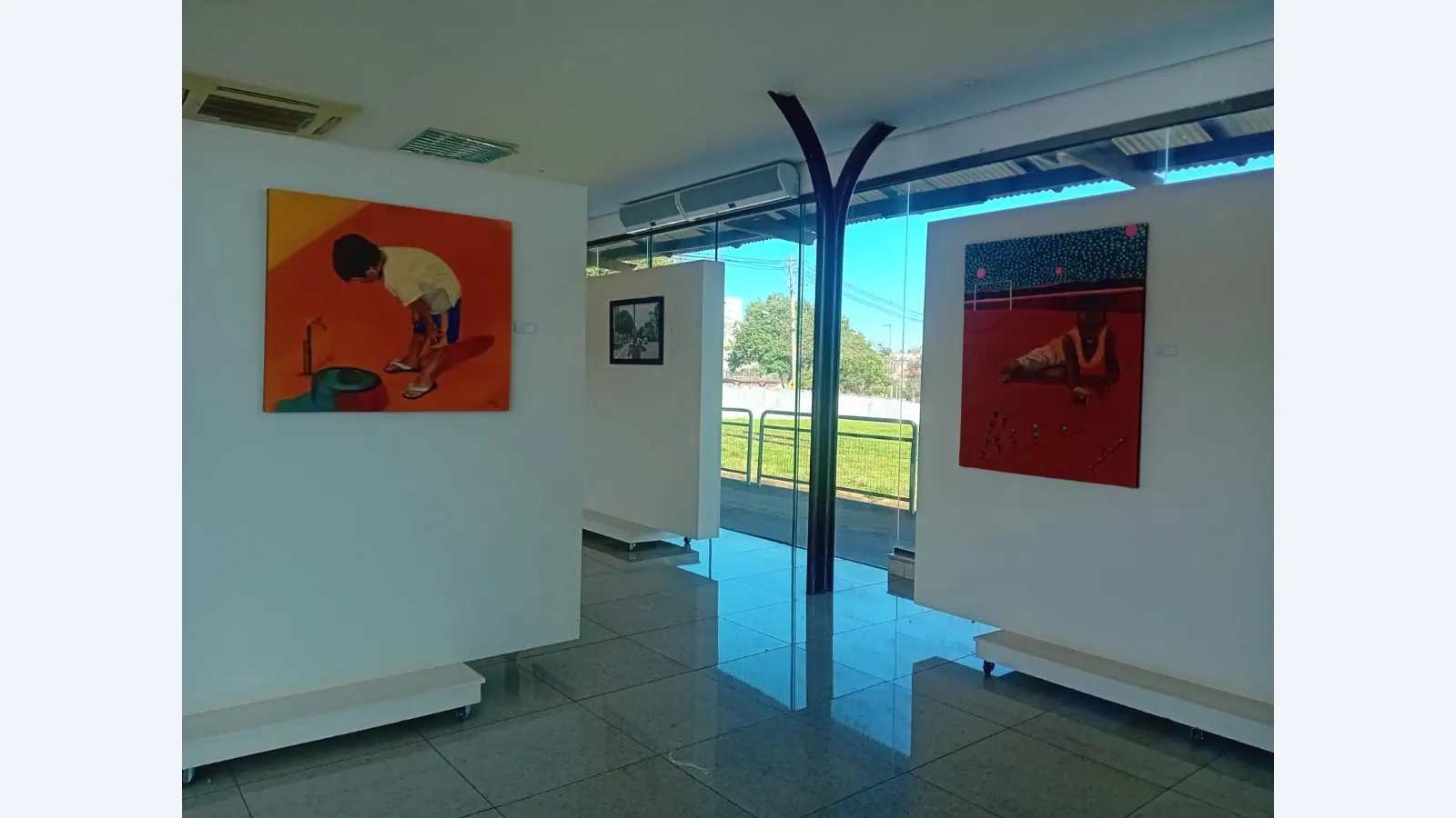 Exposição 'Olhar Suspenso' em Campo Grande traz memórias e arte gratuita