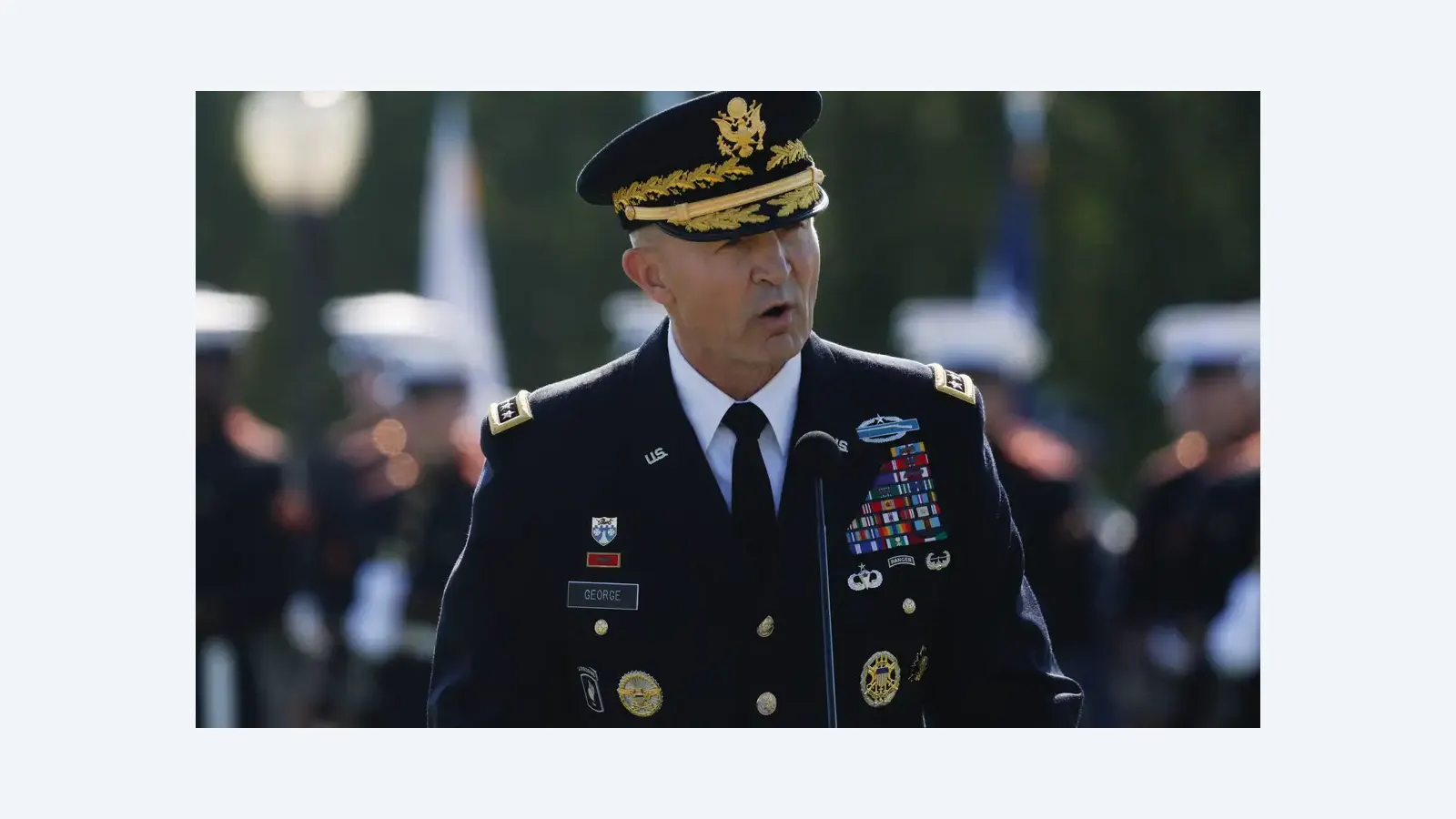 Secretário de Defesa dos EUA destitui chefe do Estado-Maior do Exército