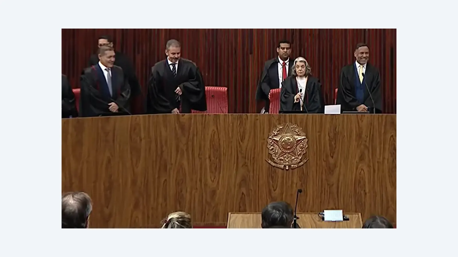 TSE analisa inelegibilidade de Cláudio Castro por abuso eleitoral