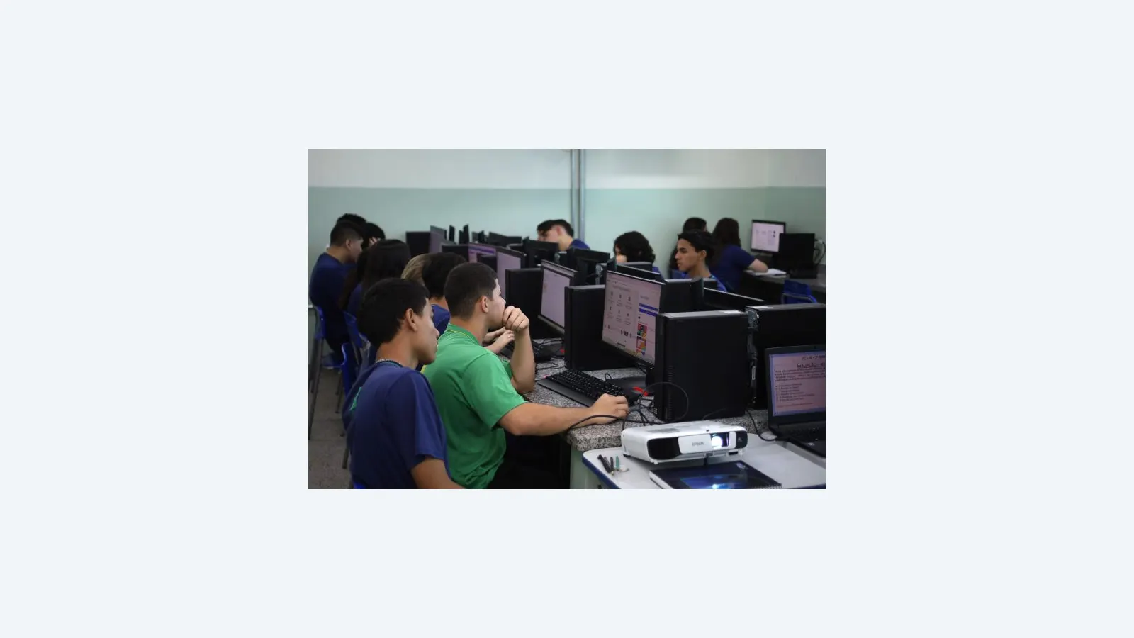 Aulão gratuito para o Enem tem transmissão ao vivo para estudantes de MS