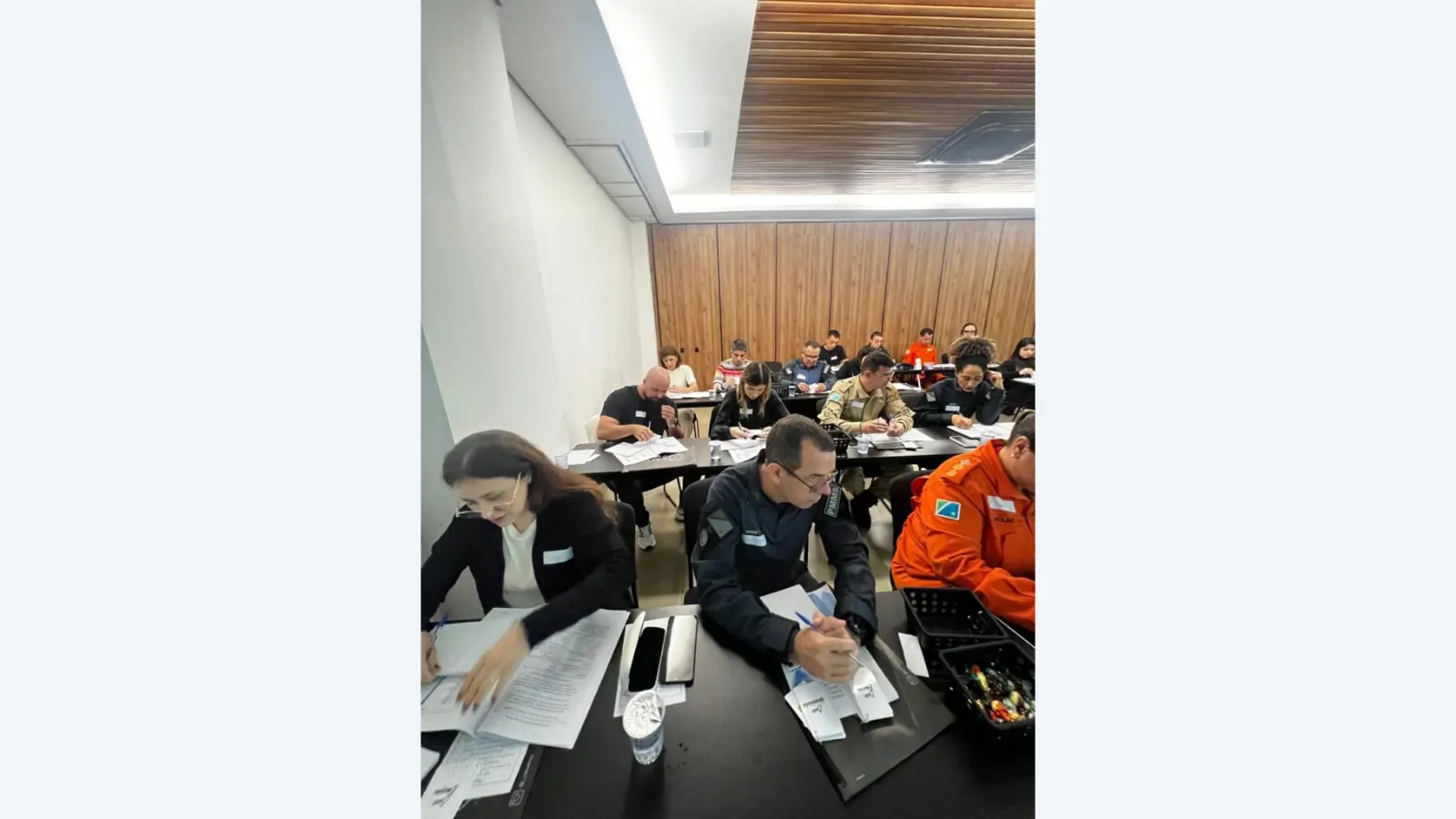 Curso de Comunicação Não Violenta capacita forças de segurança em Dourados