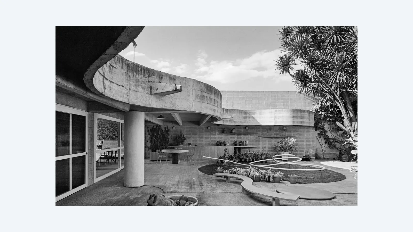 Exposição inaugura Casa-ateliê Tomie Ohtake com obras de Ruy Ohtake