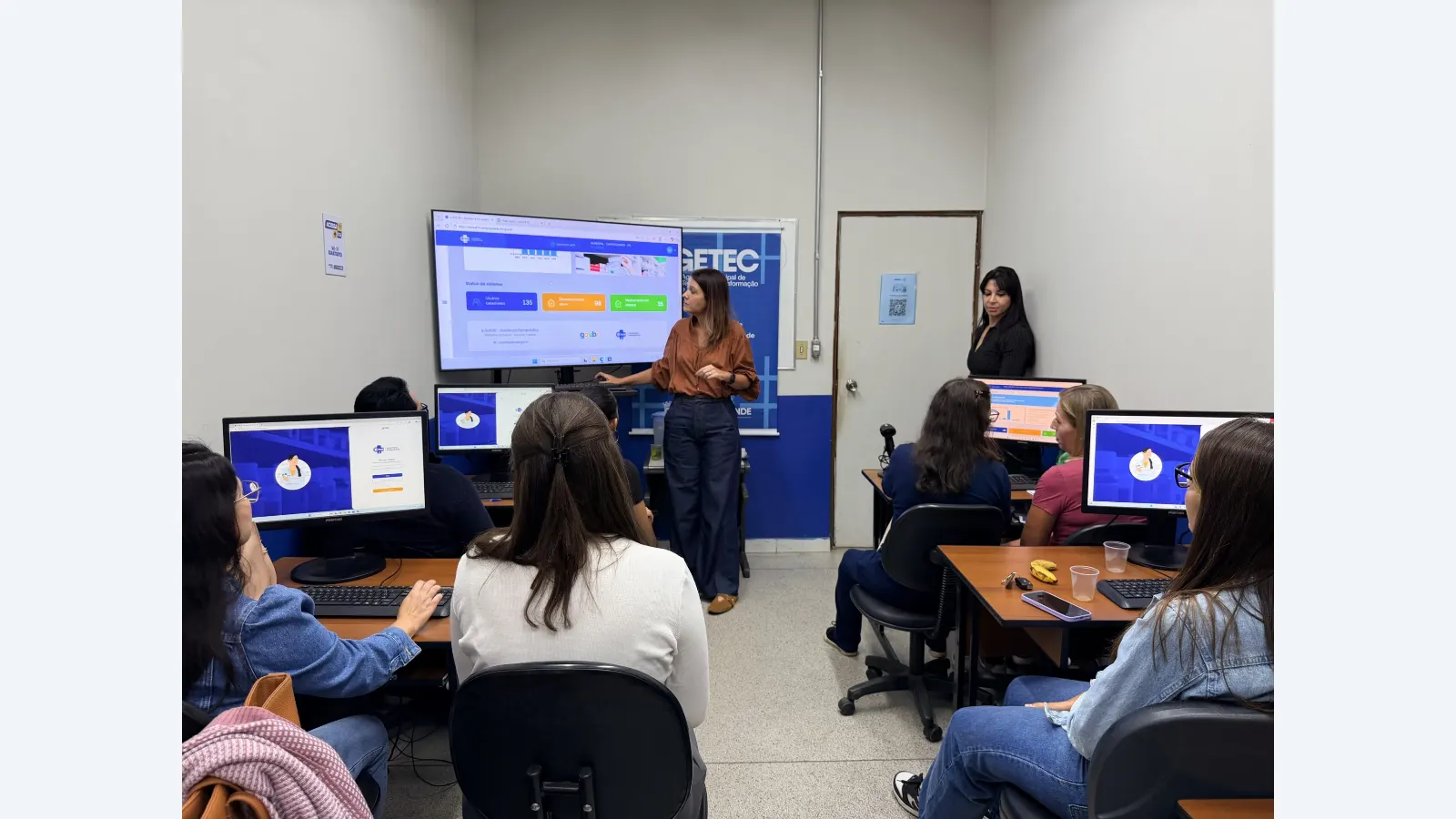 PrefCG implanta sistema inédito de assistência farmacêutica
