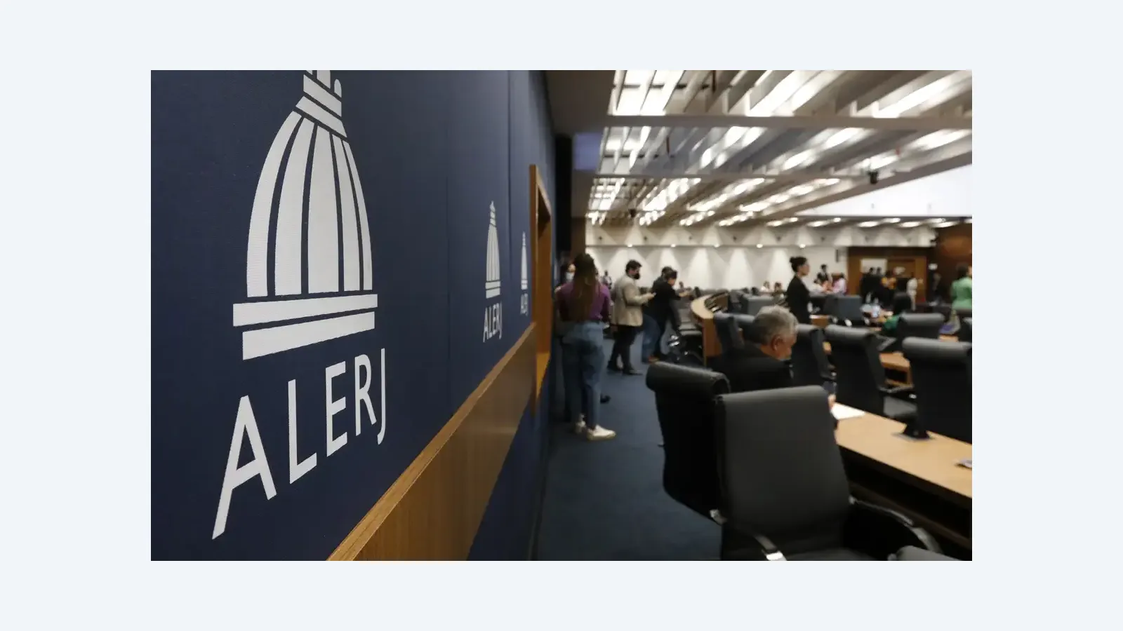 PL solicita que presidente da Alerj assuma governo interino do RJ