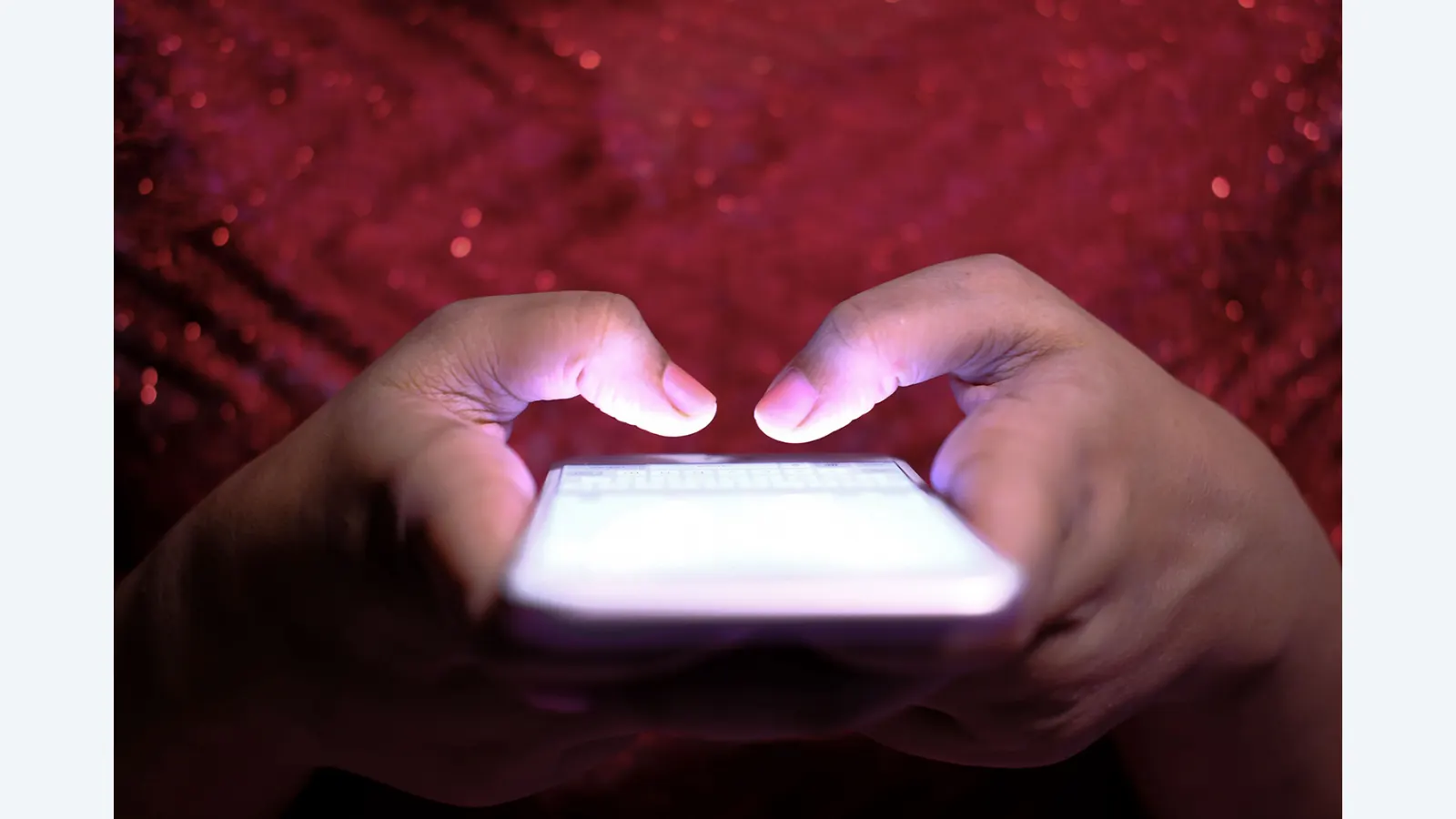 Estudo revela relação entre cyberbullying e violência escolar em adolescentes