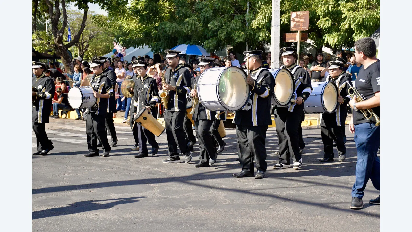 Aquidauana Celebra 134 Anos com Desfile Cívico-Militar e Presença do Legislativo