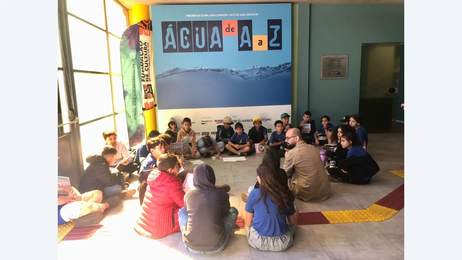 Estudantes da Escola Abel Freire Exploraram Exposição sobre Água em Campo Grande
