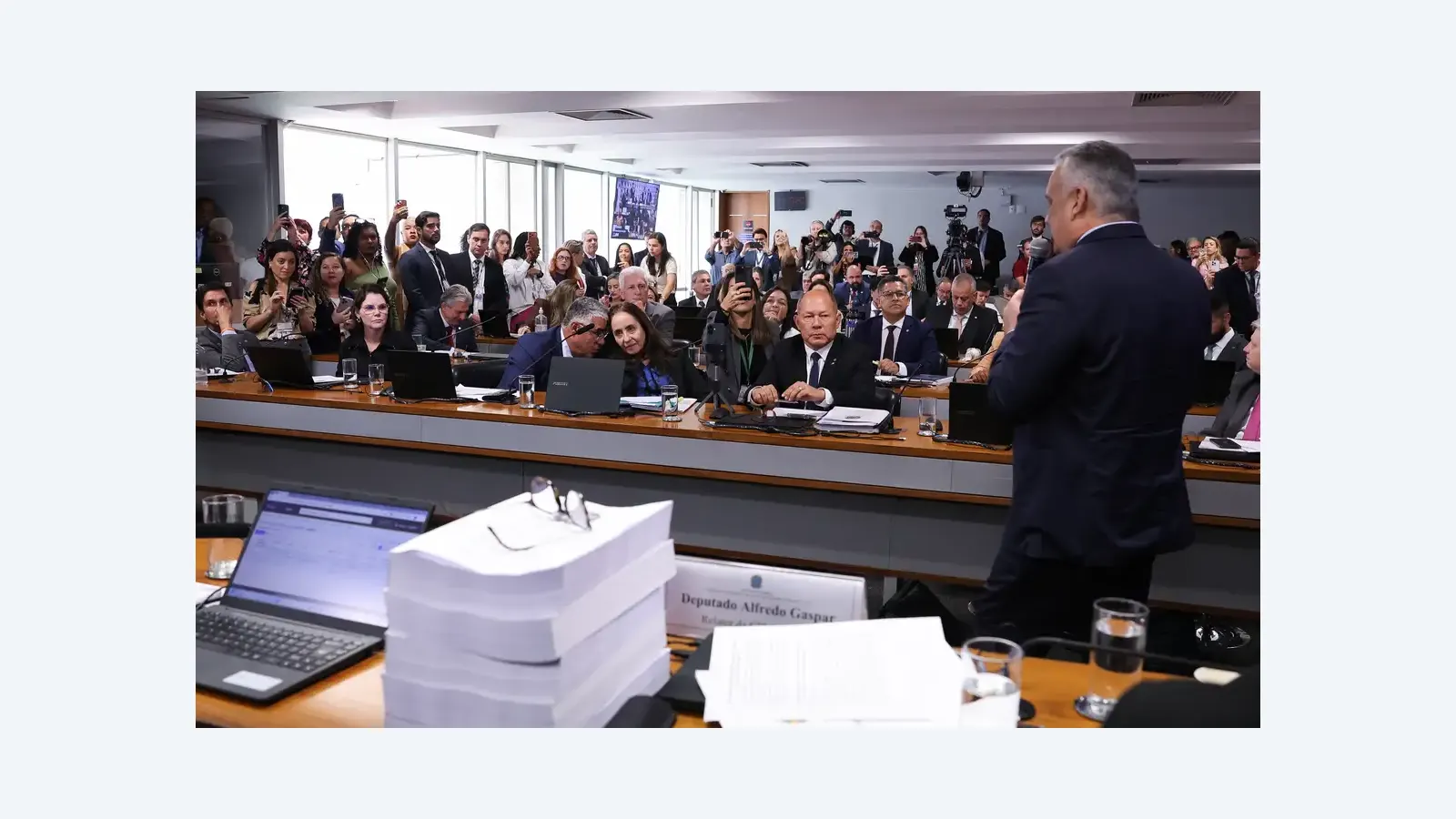 CPMI do INSS recomenda indiciamento de 216 envolvidos em esquema fraudulento