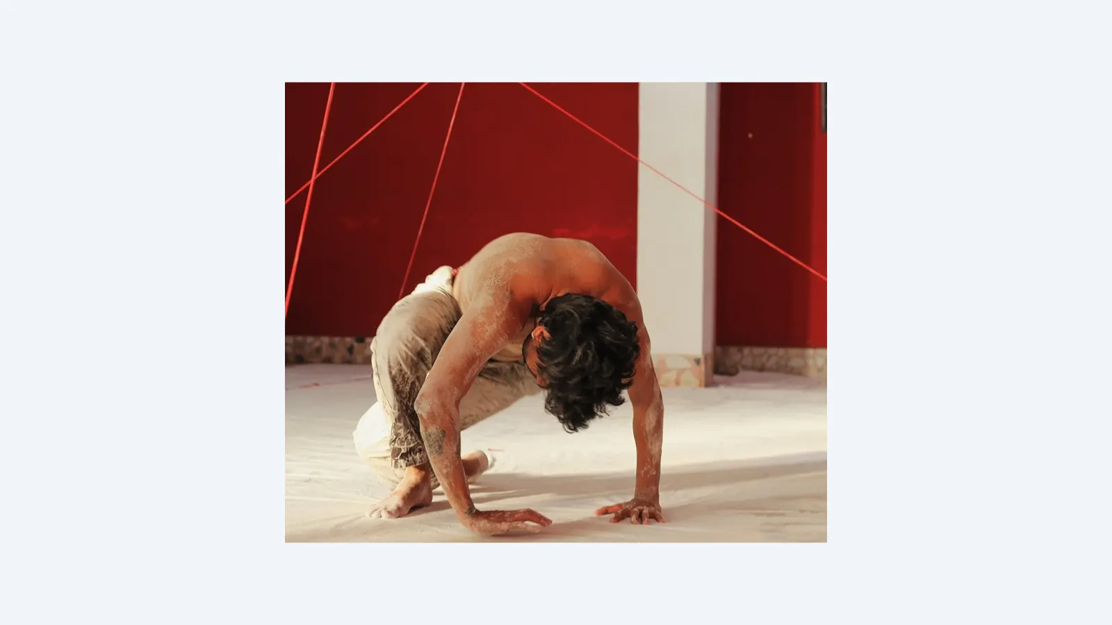 Dança e Arte se Encontram em 'Corpo Sobre Penas' em Campo Grande