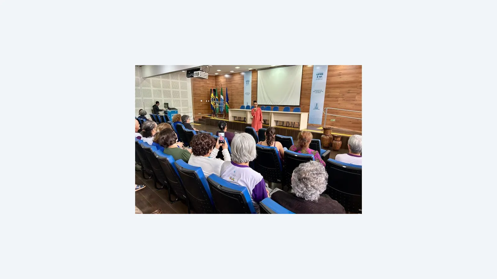 Ciclo de Workshops 'Envelhecer é Legal' capacita profissionais sobre direitos dos idosos