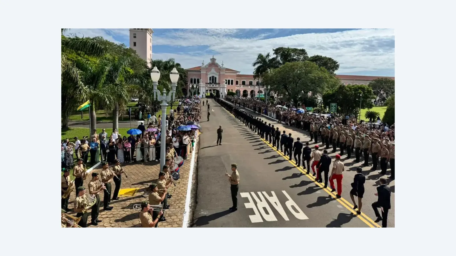 MPF cobra mais vagas para mulheres na escola de cadetes do Exército