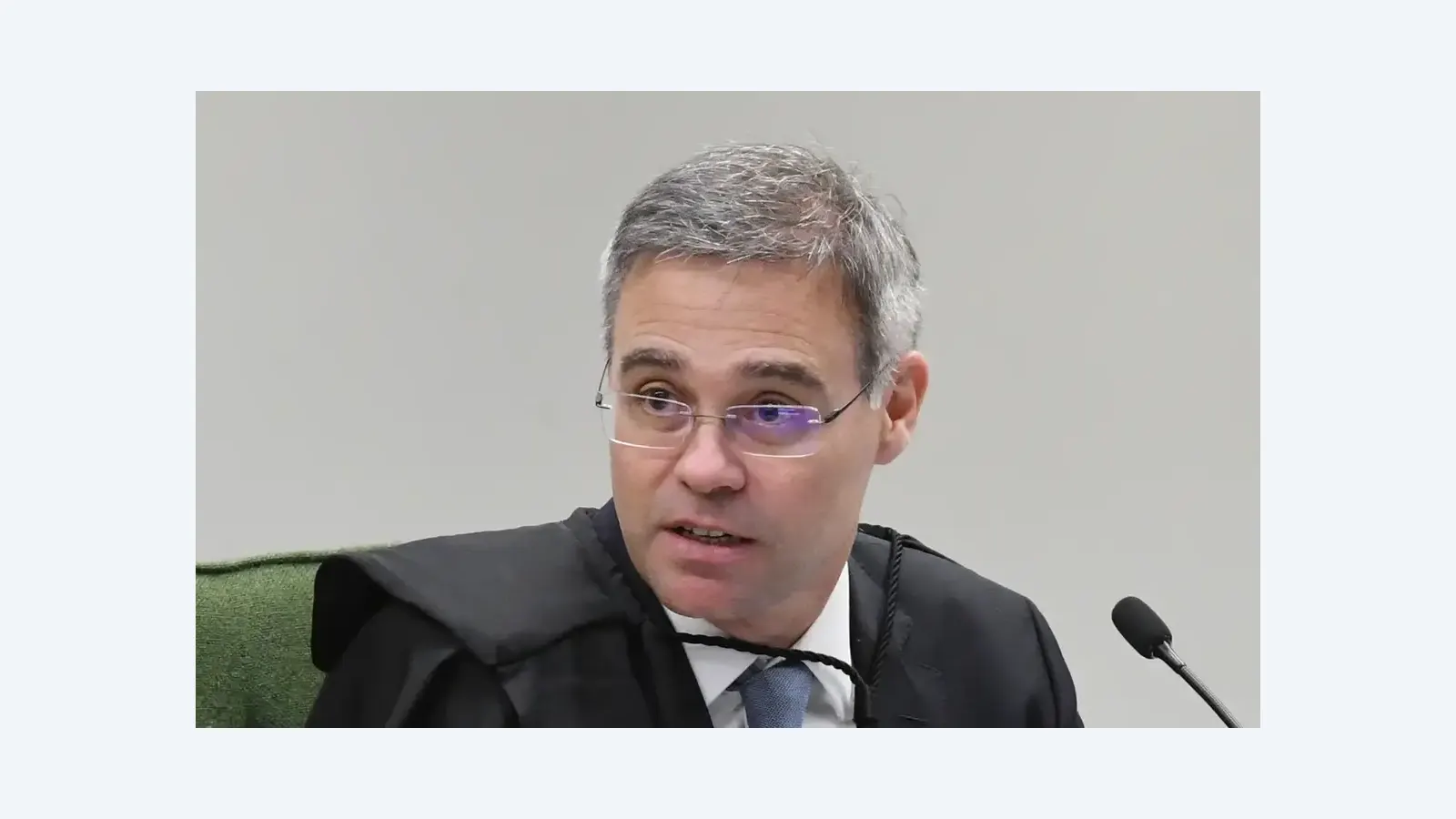 Ministro Mendonça destaca responsabilidade e serenidade no papel do juiz